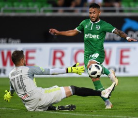 九游会网页版 -包含赛后那不勒斯备战欧冠，门线救险细节曝光，管理层满意，年轻球员得到机会的词条